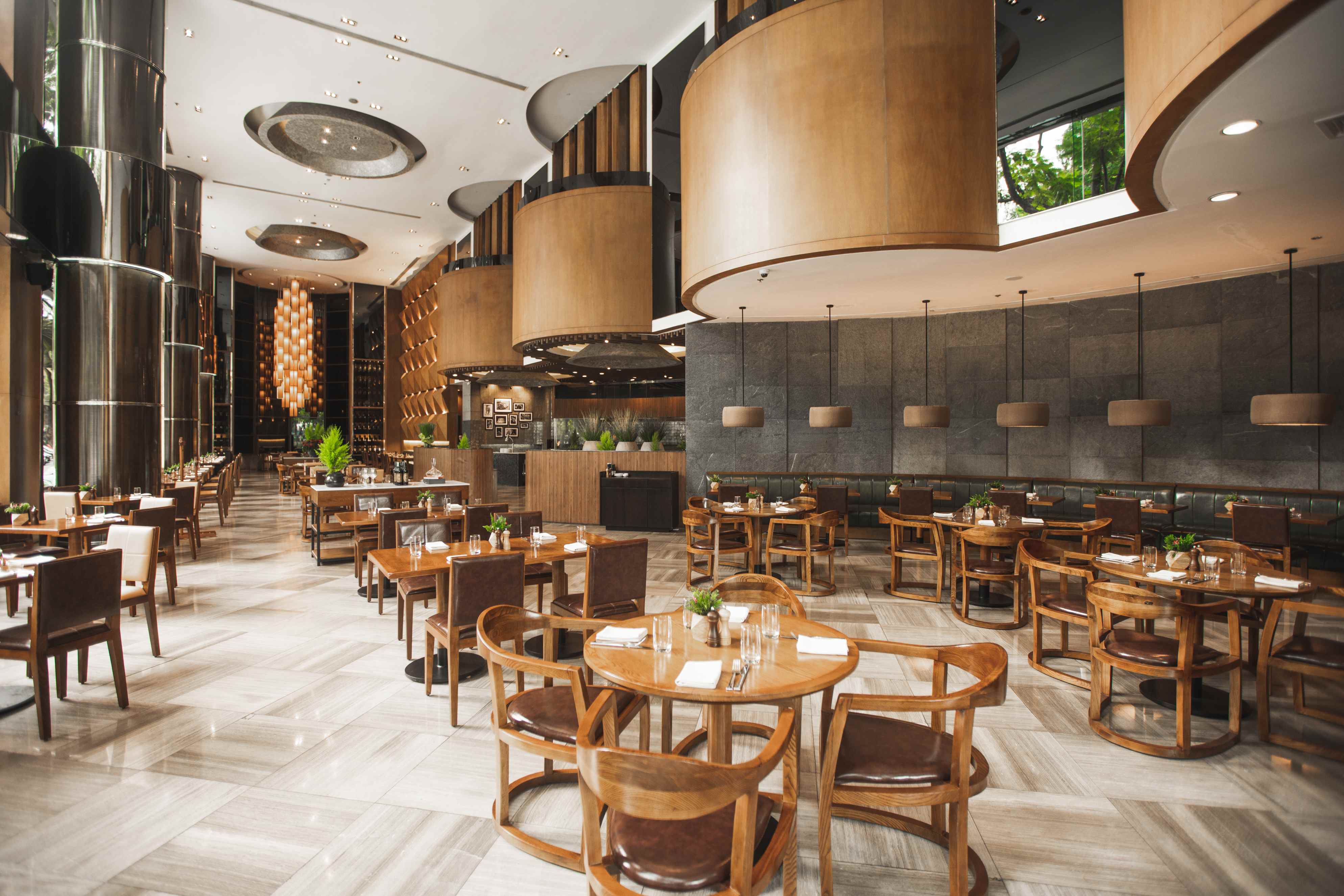 A 5-Star Urban Hotel Dining Destination
