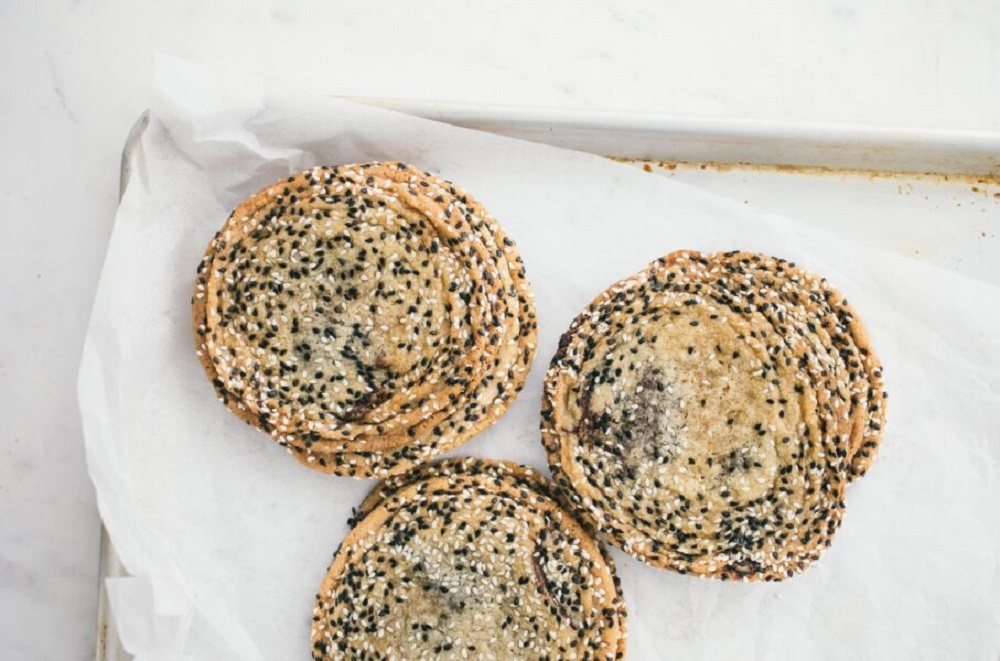 Toasted Sesame Cookies