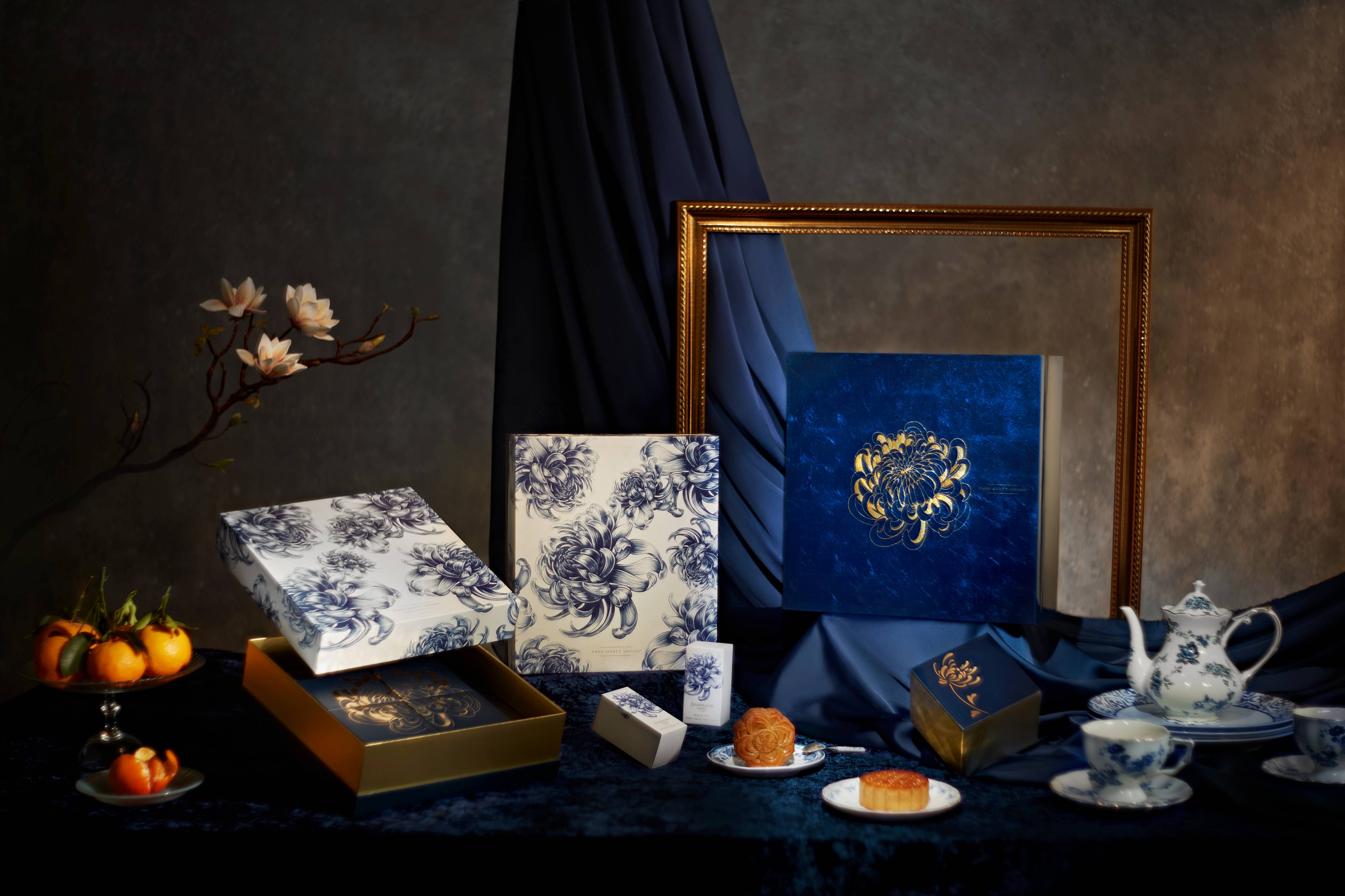 Park Hyatt Saigon To Introduce 2022 Mooncake Collection: The Lucent Bloom