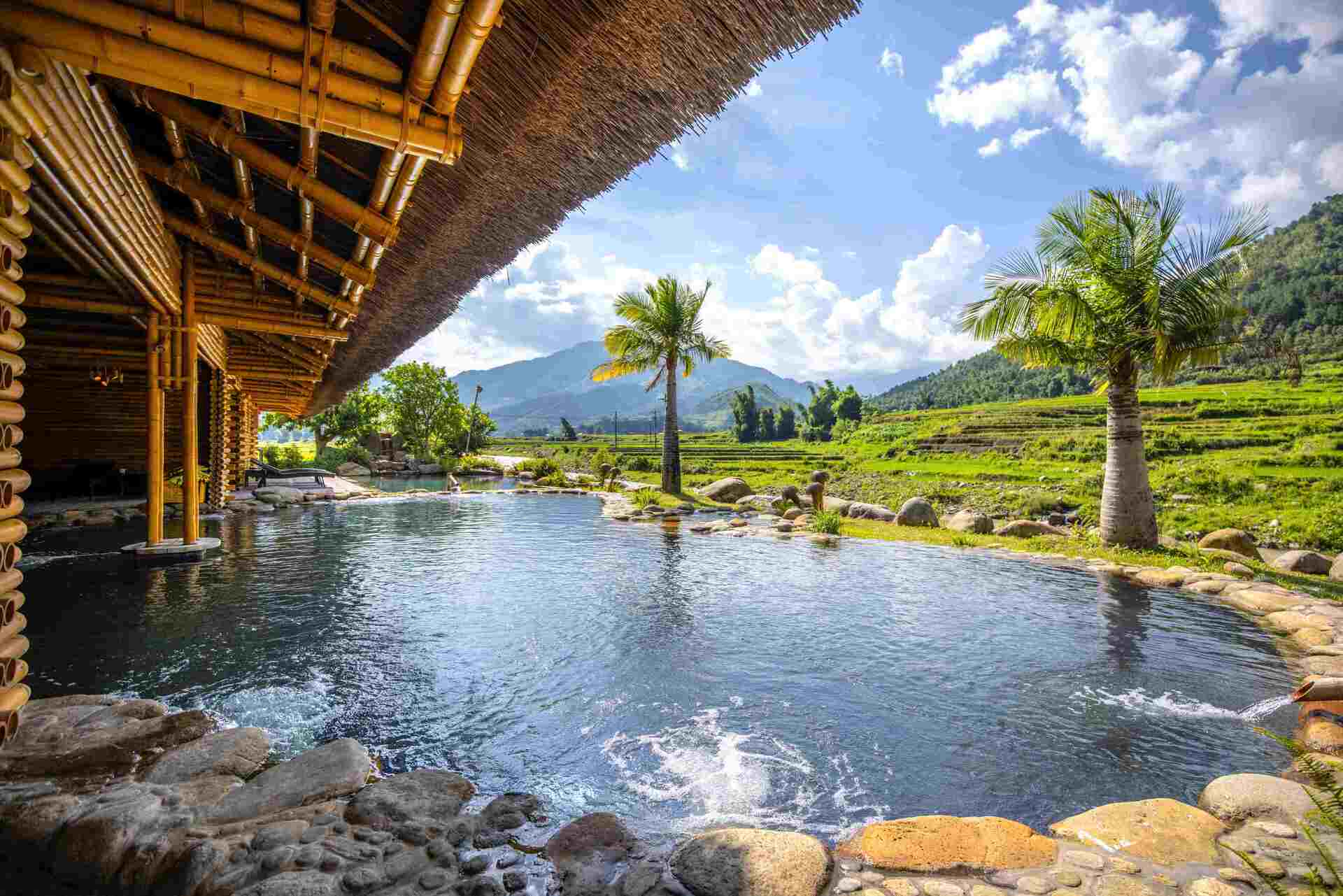 Luxuriate In A Fairytale Atmosphere