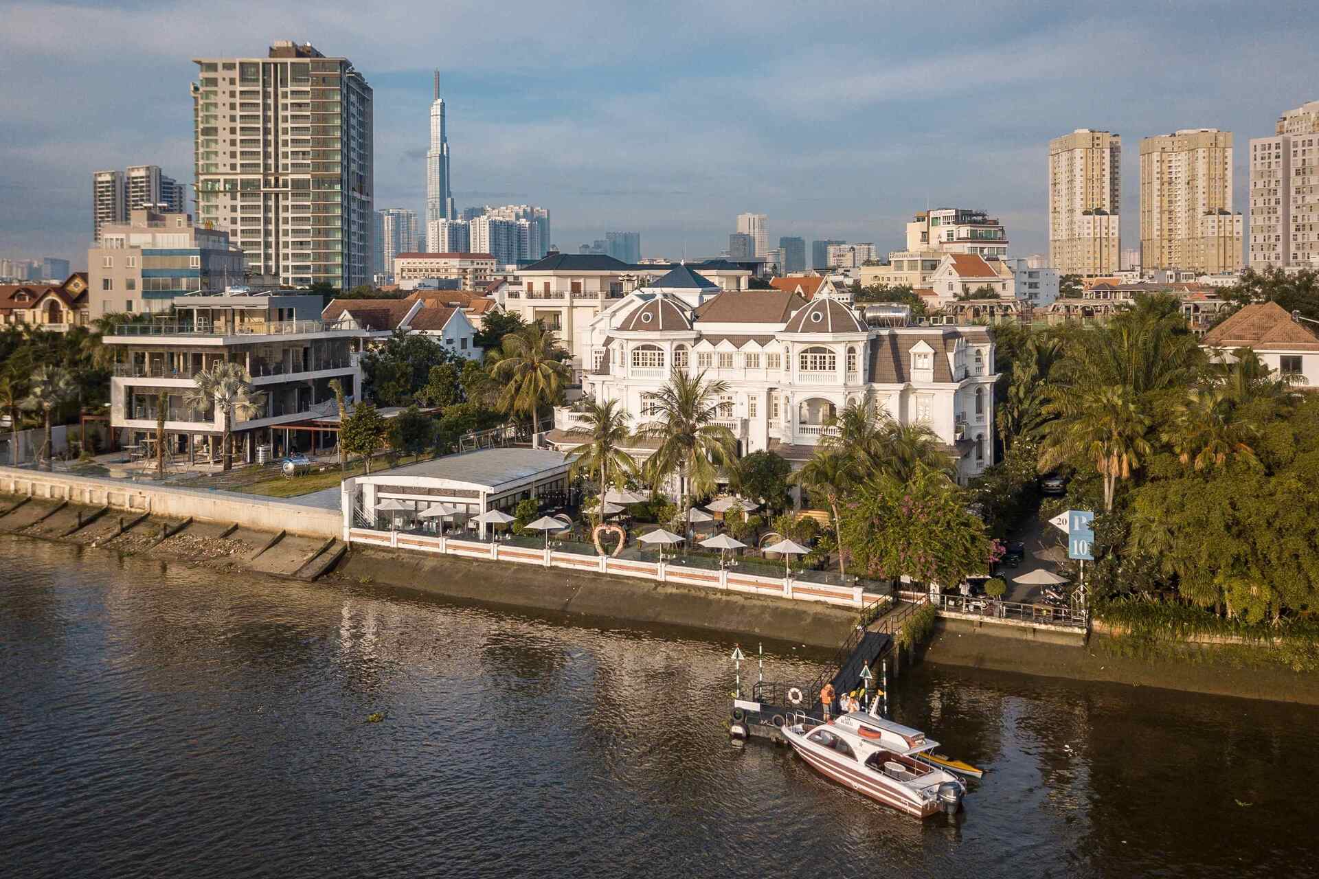 Bistro Song Vie - A Celebration Space with Unforgettable Views