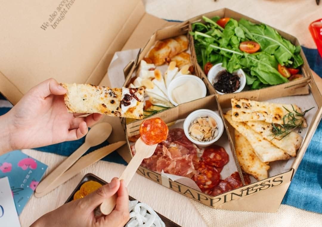 The Advantages of The Hybrid Restaurant Model Taking Over The Food Industry