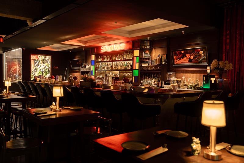 Dot Bar Drinkery & Kitchen