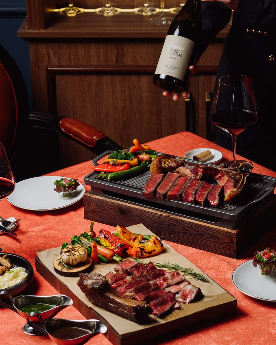 EL TORO - HOME FOR STEAKS AND WINES