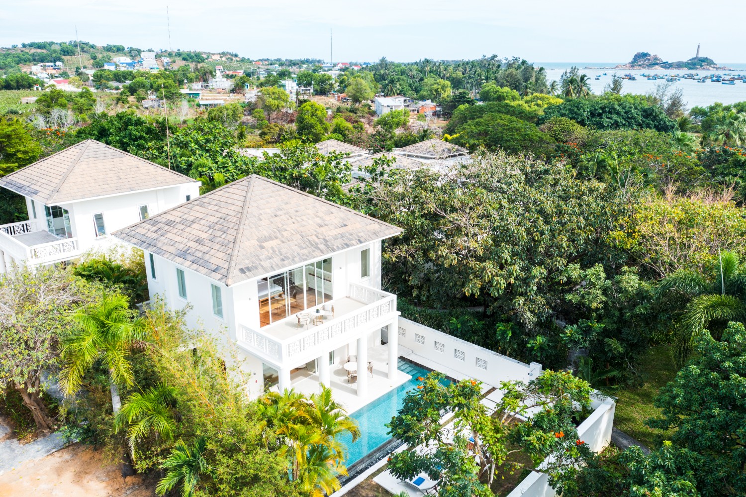 Azerai Ke Ga Bay: Silence, Sea Light, and Slow Living