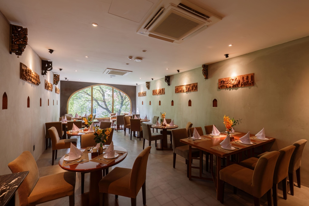 Tandoor <br> The Enduring Indian Flame of Saigon