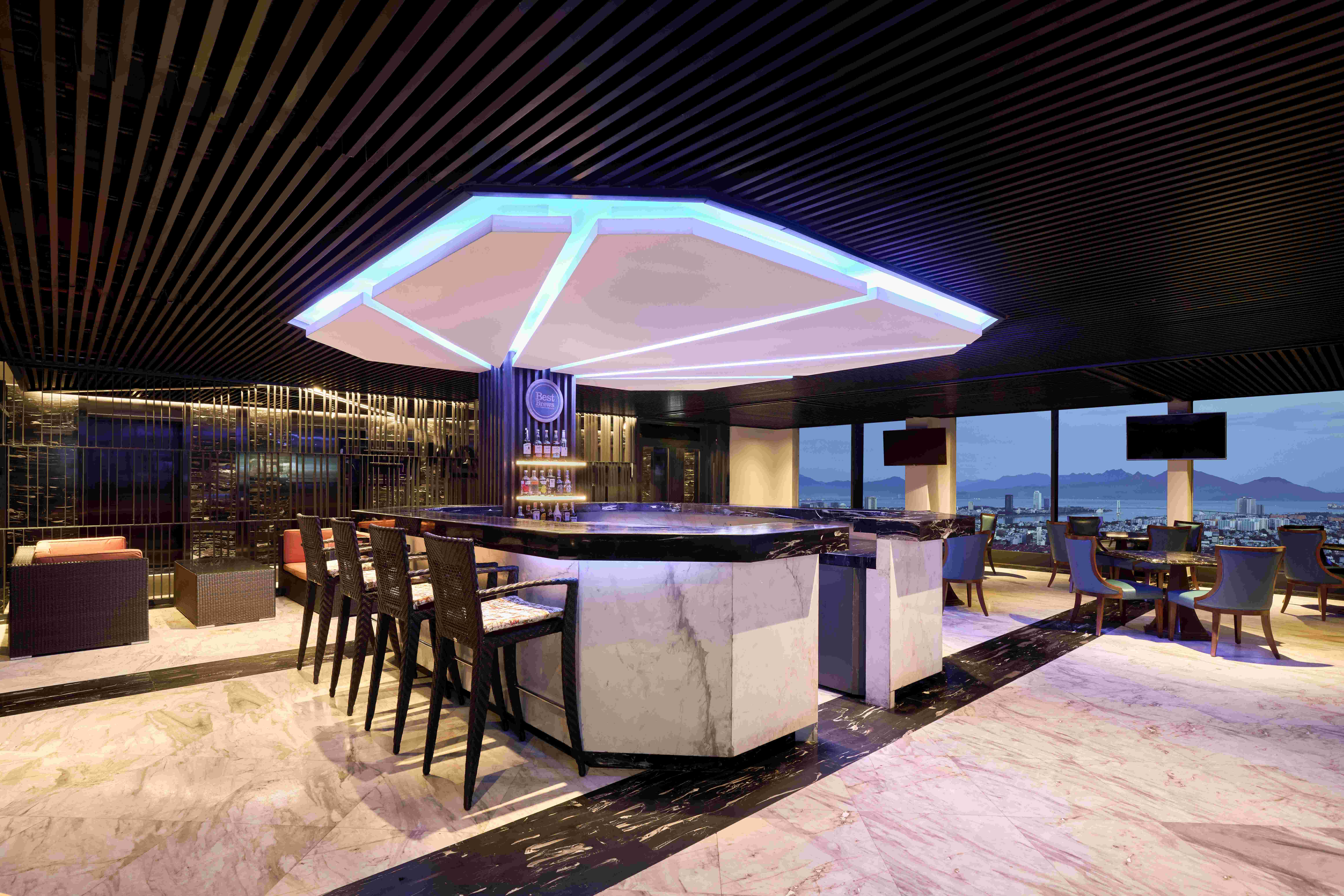 Horizon Restaurant & Bar